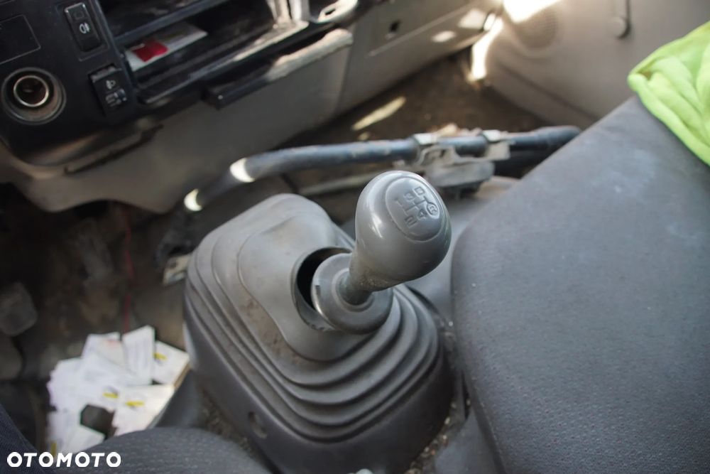 Auto na części - Toyota Dyna U300 VII 3.0 D-4D 109 KM 1KD-FTV 2007R Silnik Skrzynia Drzwi Maska Zderzak Lampa Lusterko Klamka Szyba Kabina Zabudowa Sterownik Moduł Czujnik Licznik Panel Kierownica - 13