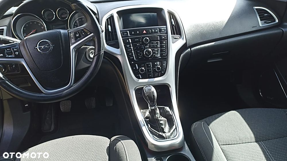 Opel Astra IV GTC 1.4 T Sport S&S - 19