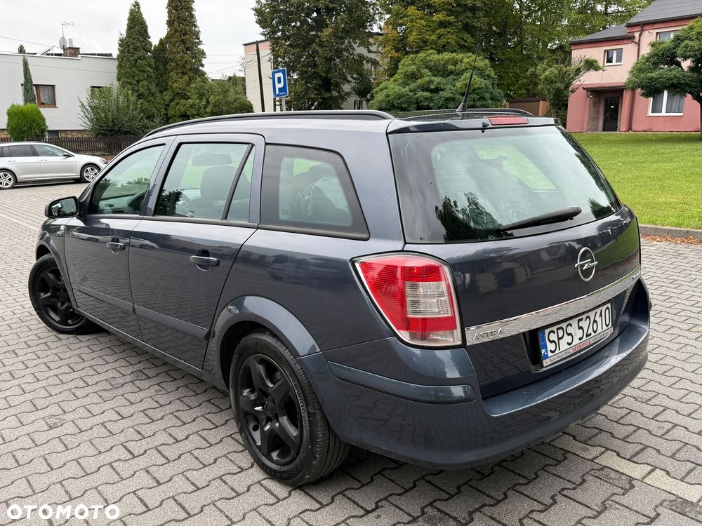 Opel Astra 1.6 Essentia - 4