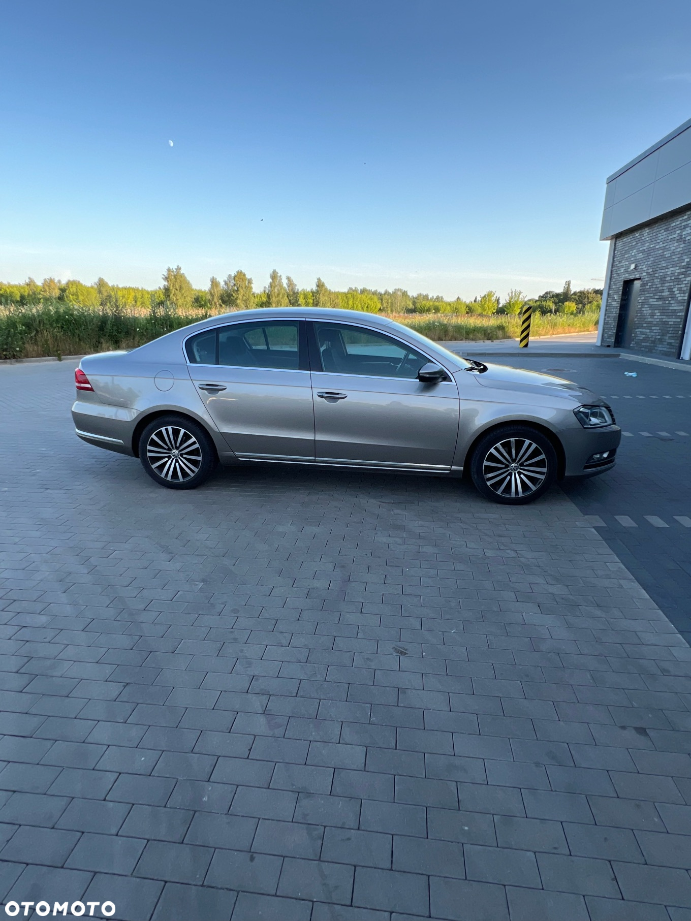 Volkswagen Passat 2.0 TDI Comfortline DSG - 3