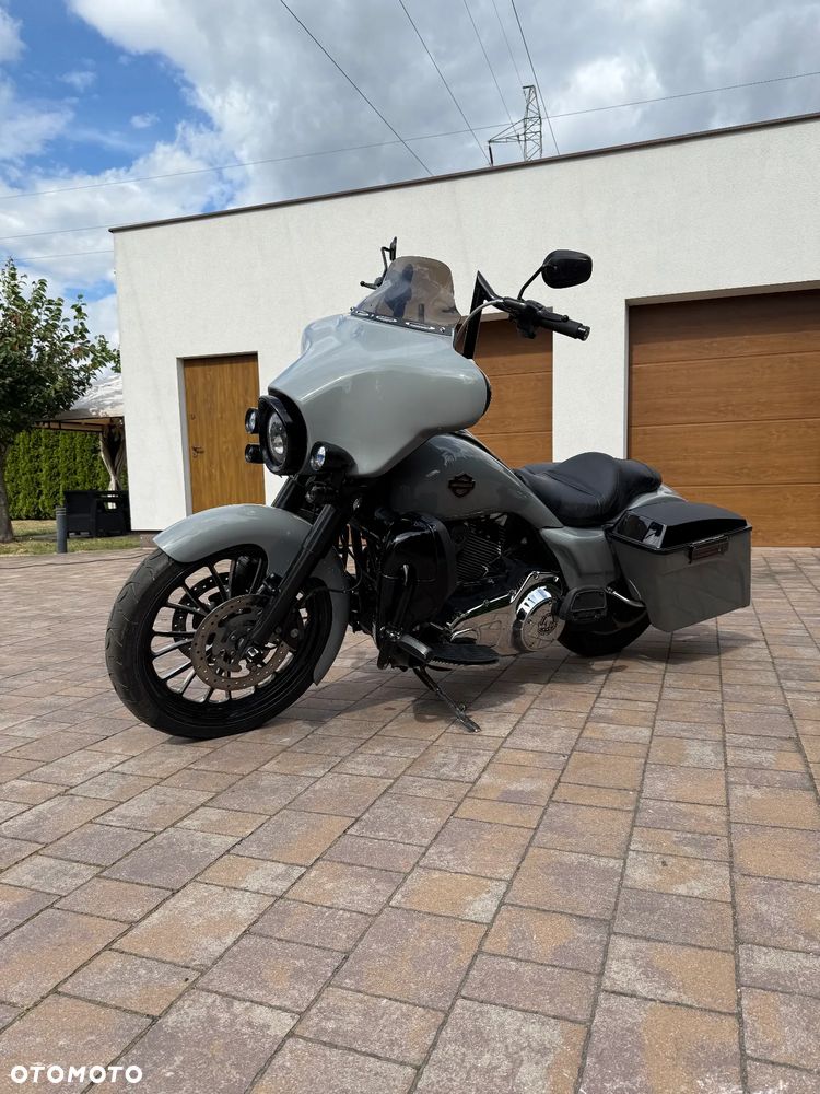 Harley-Davidson FLH Electra Glide - 3