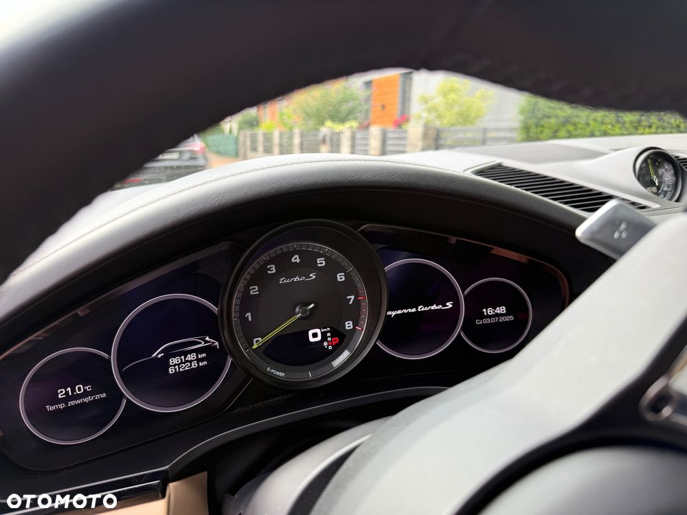 Porsche Cayenne Coupe Turbo S E-Hybrid - 10