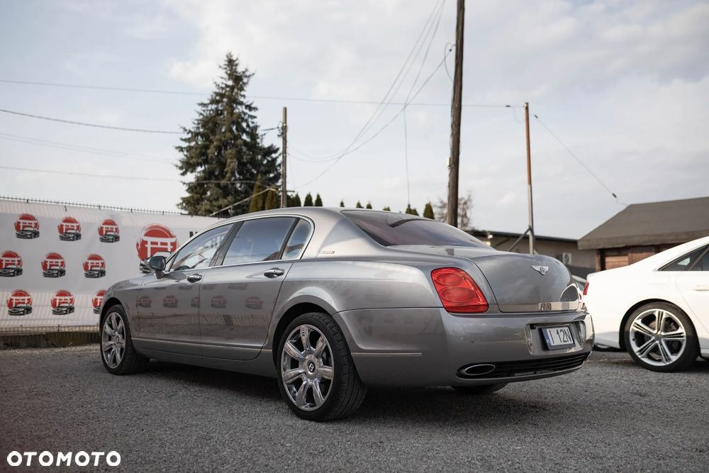 Bentley Flying Spur - 16