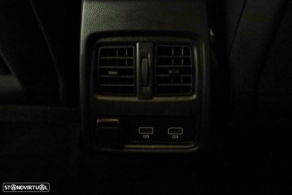 Renault Captur 1.0 TCe Techno Bi-Fuel - 25