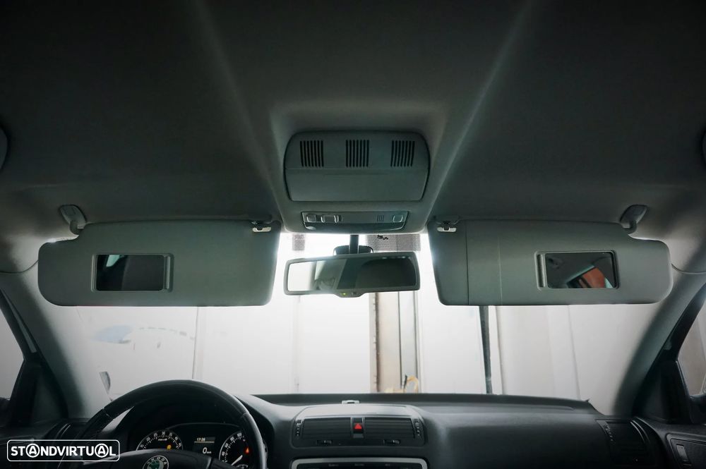 Skoda Octavia Break 1.6 TDi Elegance Pack - 7