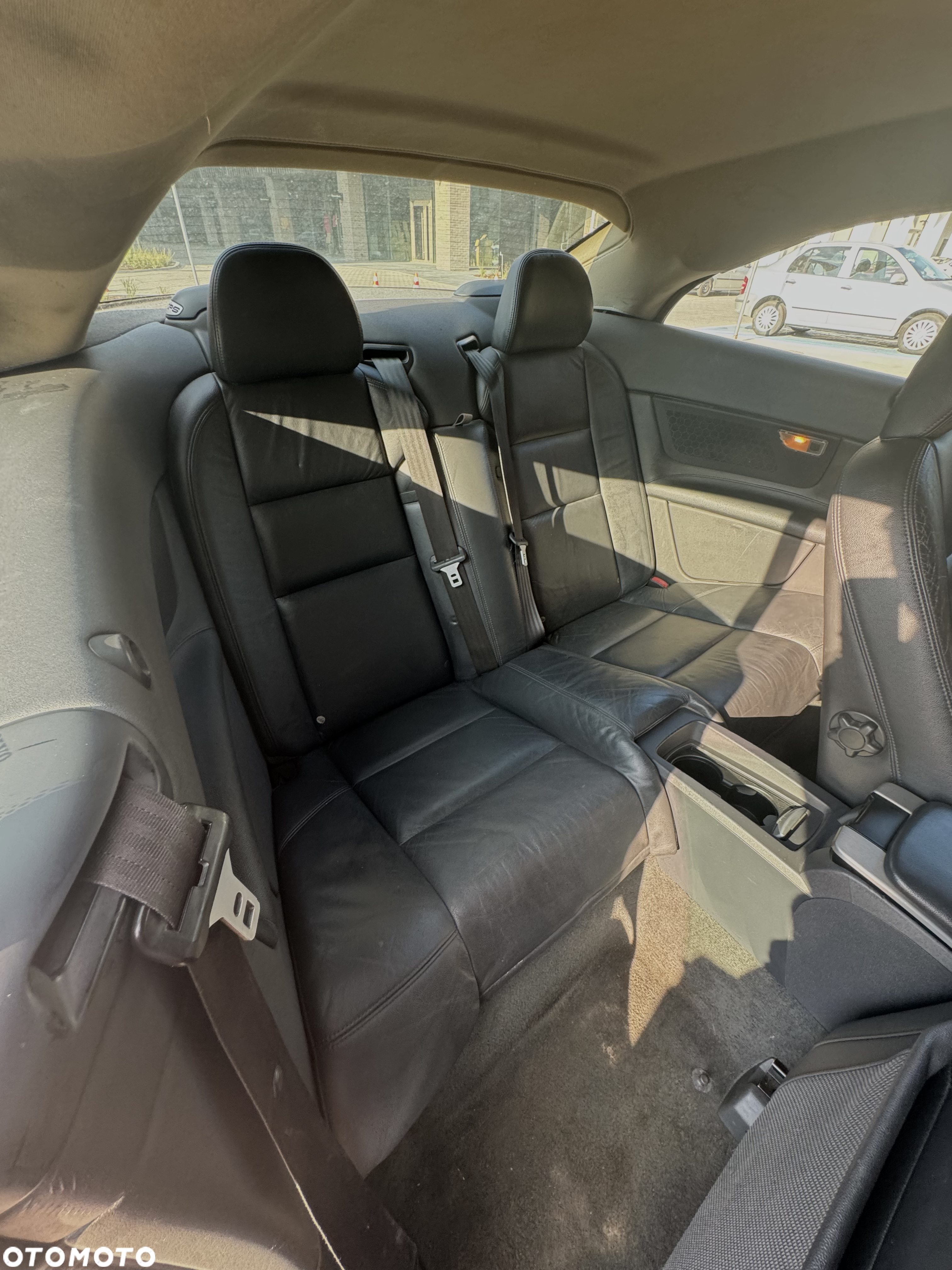 Volvo C70 D5 Momentum - 28