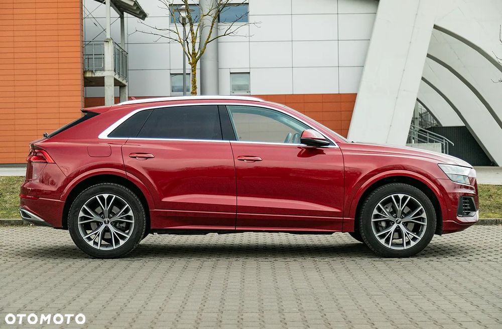 Audi Q8 - 8