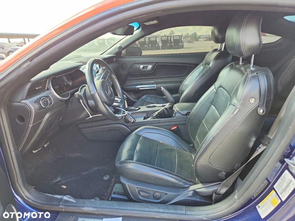 Ford Mustang 5.0 V8 GT - 8