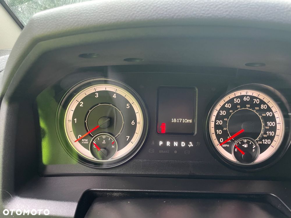 Dodge RAM 1500 5.7 4x4 - 6