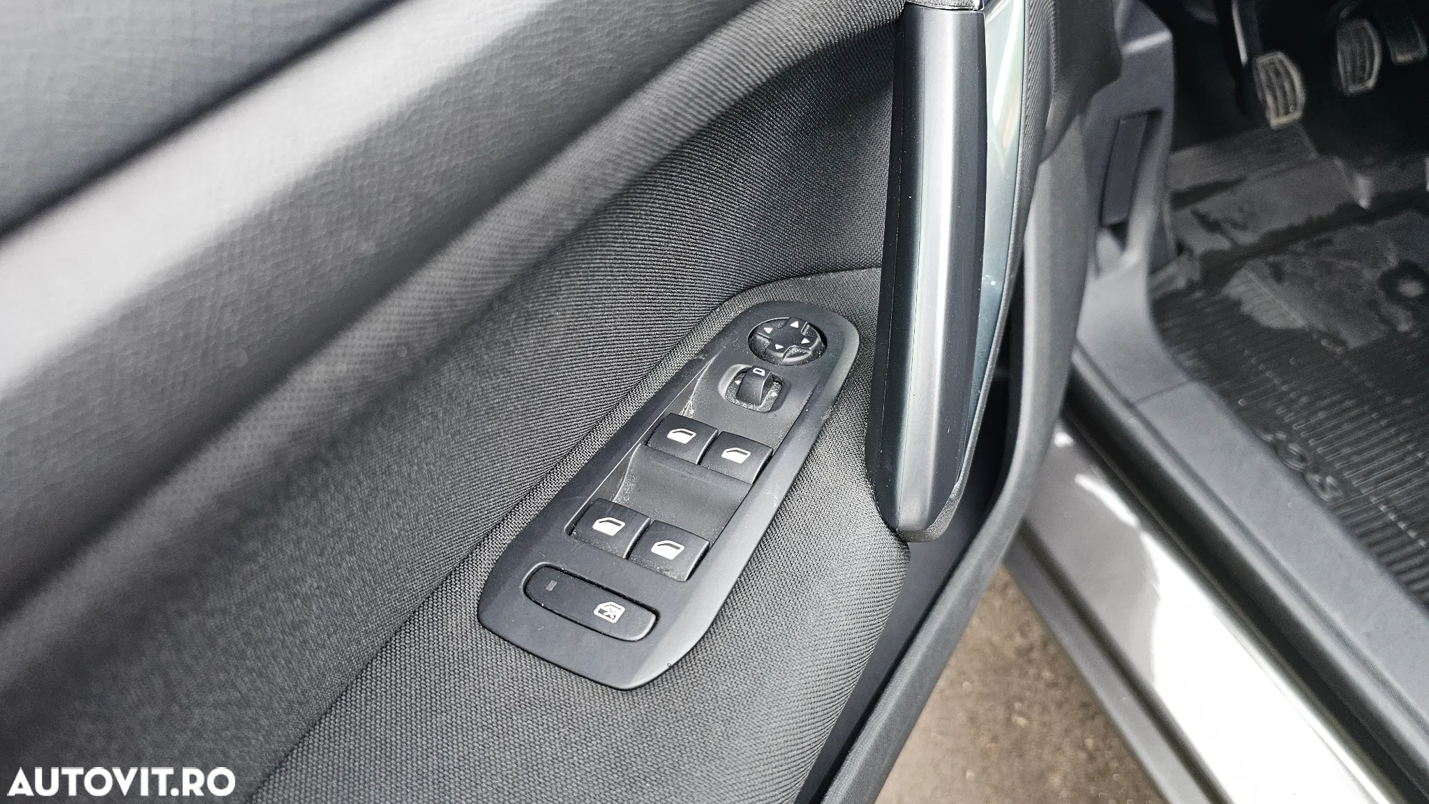 Peugeot 308 1.2 L PureTech Turbo Active - 12