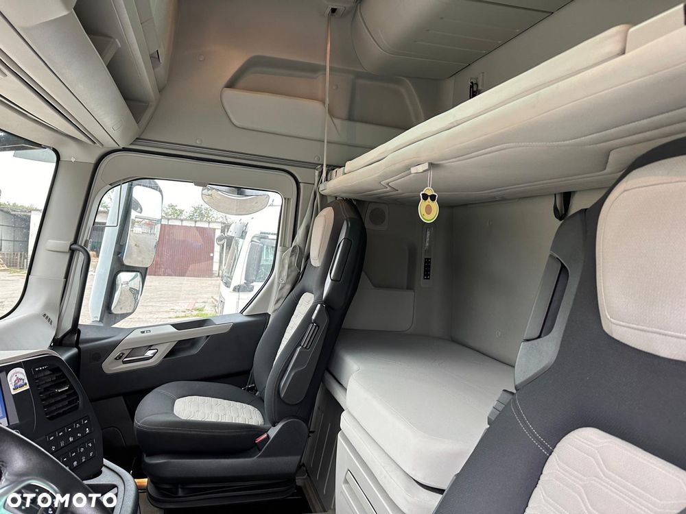 Ford F-MAX - 4