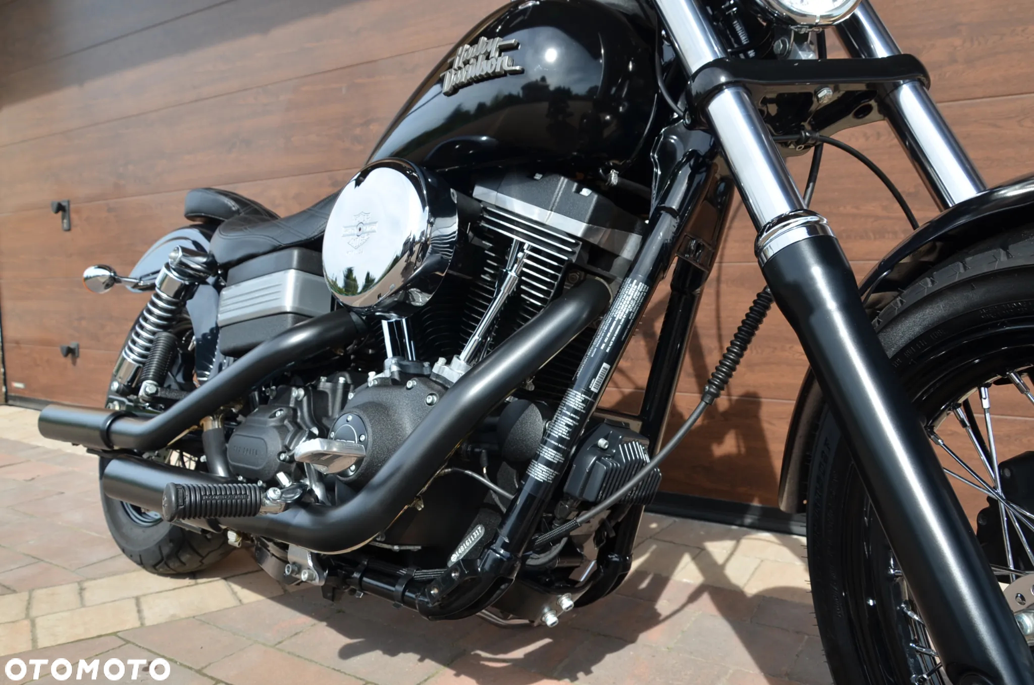 Harley-Davidson Dyna Street Bob - 31