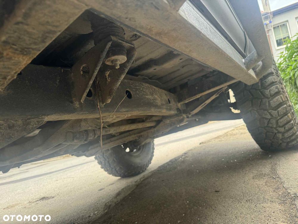 Mitsubishi Pajero - 8