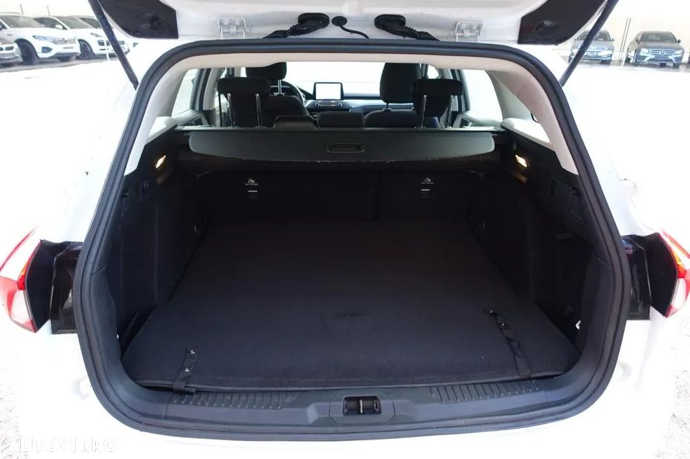 Ford Focus 1.5 EcoBlue Start-Stopp-System Aut. TITANIUM - 8