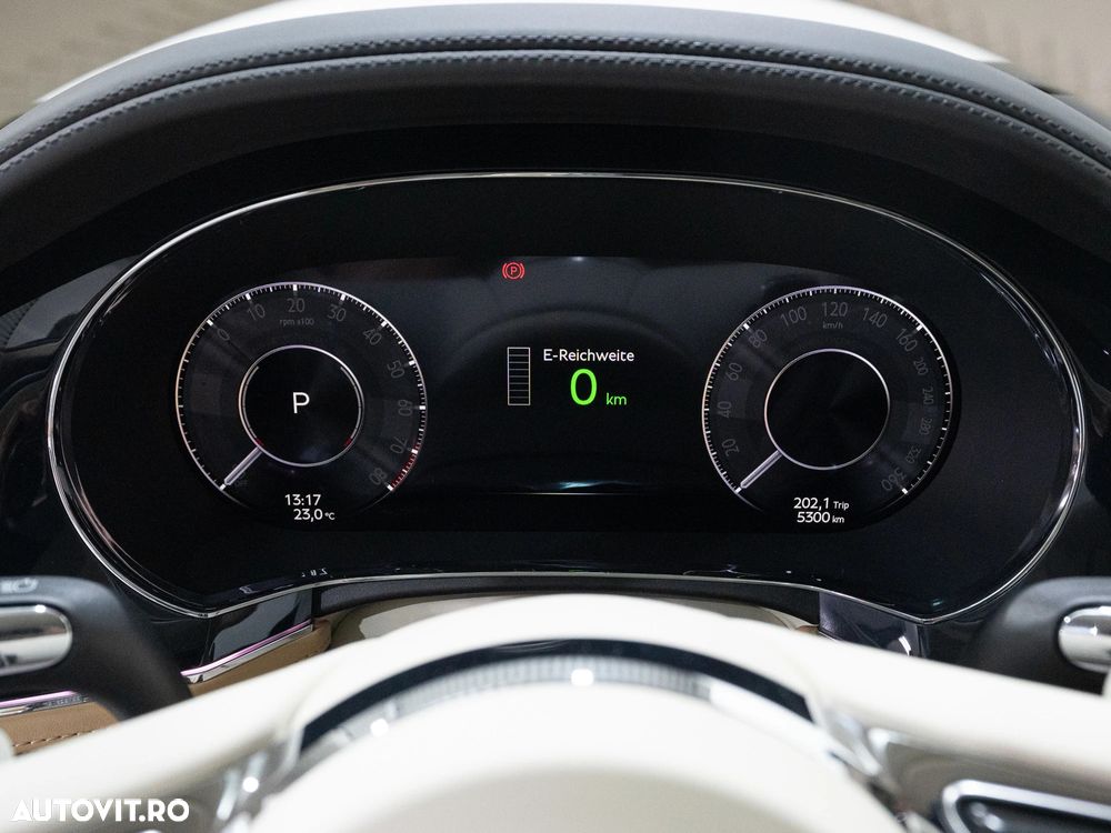 Bentley Flying Spur V8 PHEV Mulliner - 11