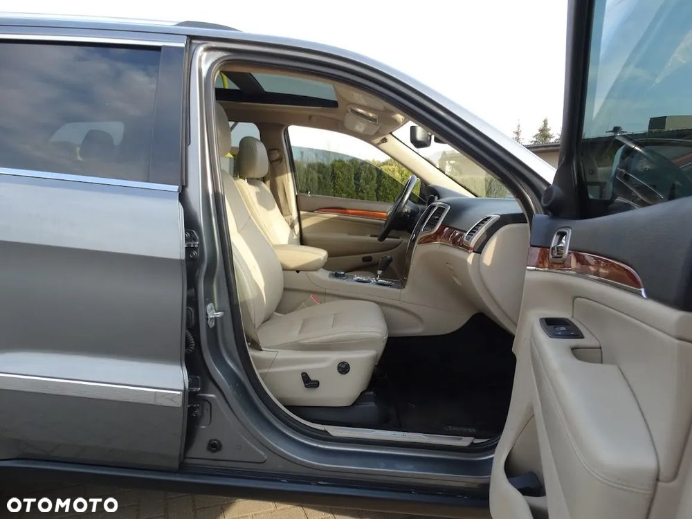 Jeep Grand Cherokee - 9