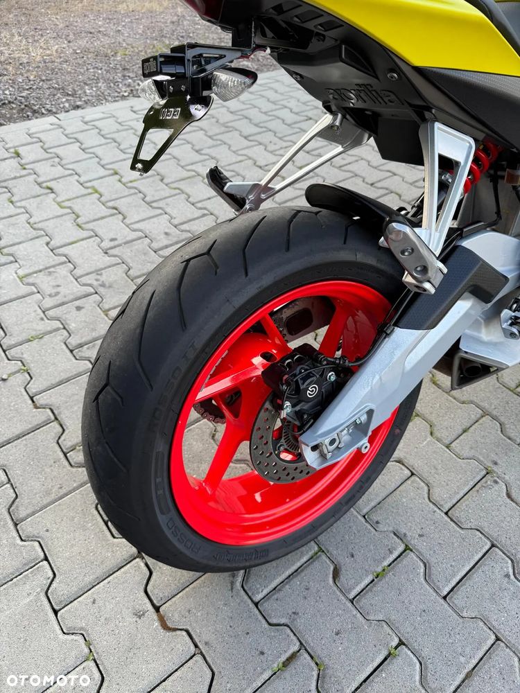 Aprilia Tuono - 12