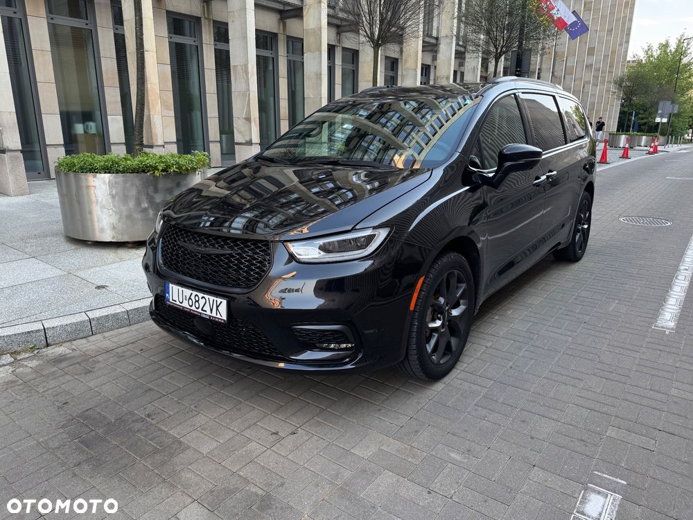 Chrysler Pacifica - 3