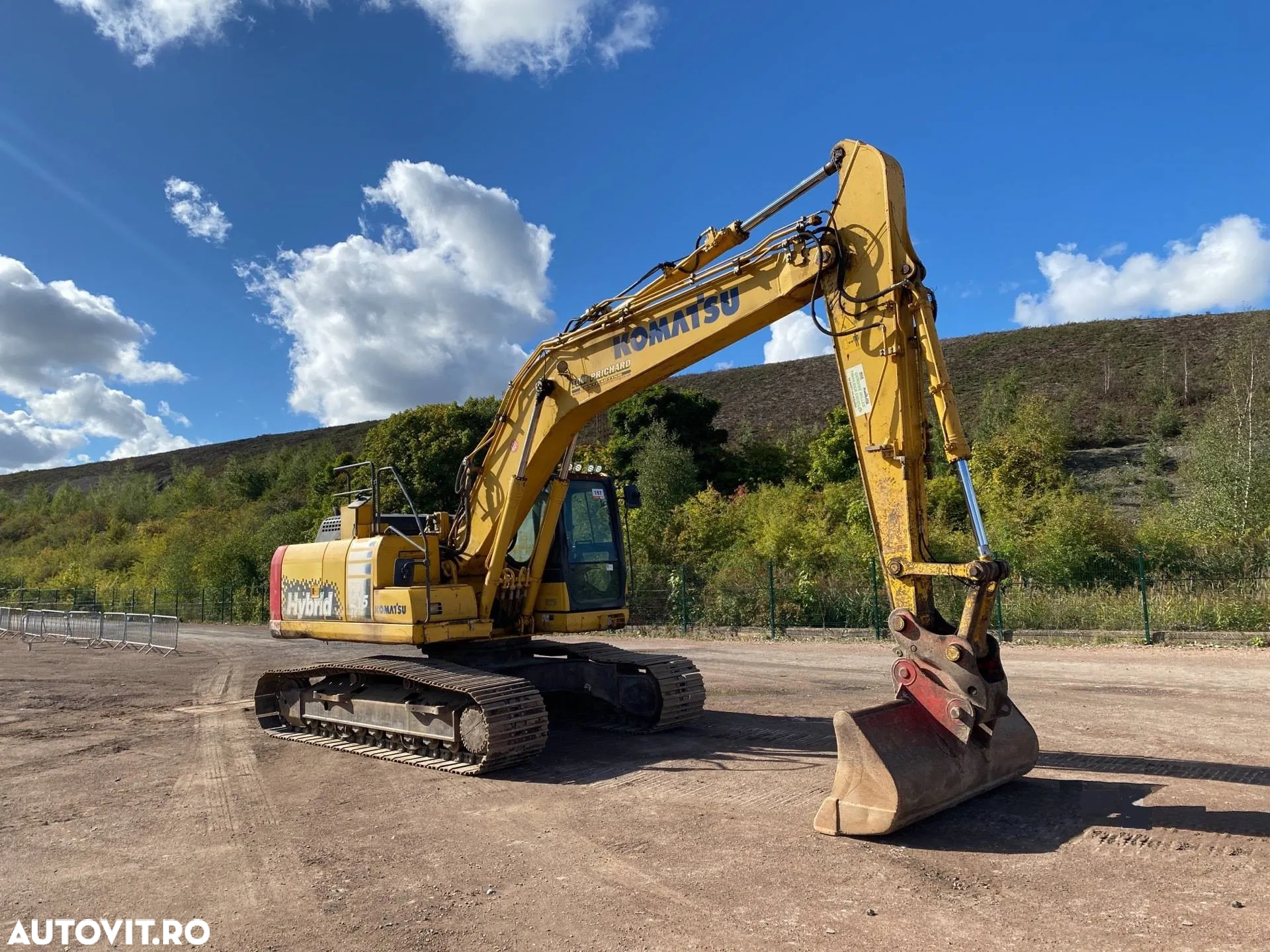 Komatsu HB 215 LC Hybrid Excavator pe șenile - 3