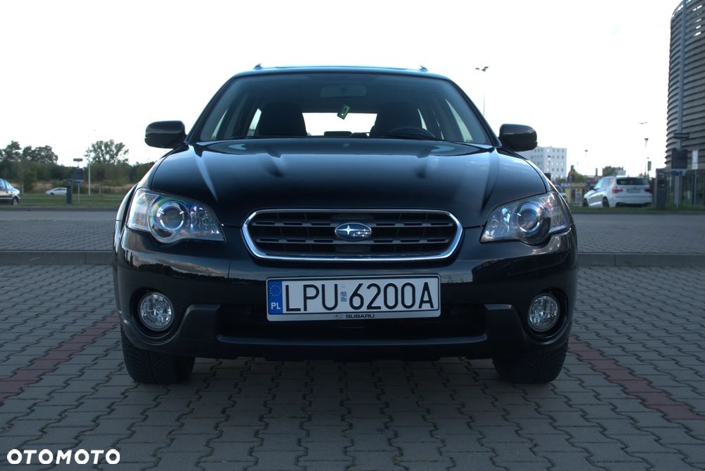 Subaru Outback 2.5 - 6