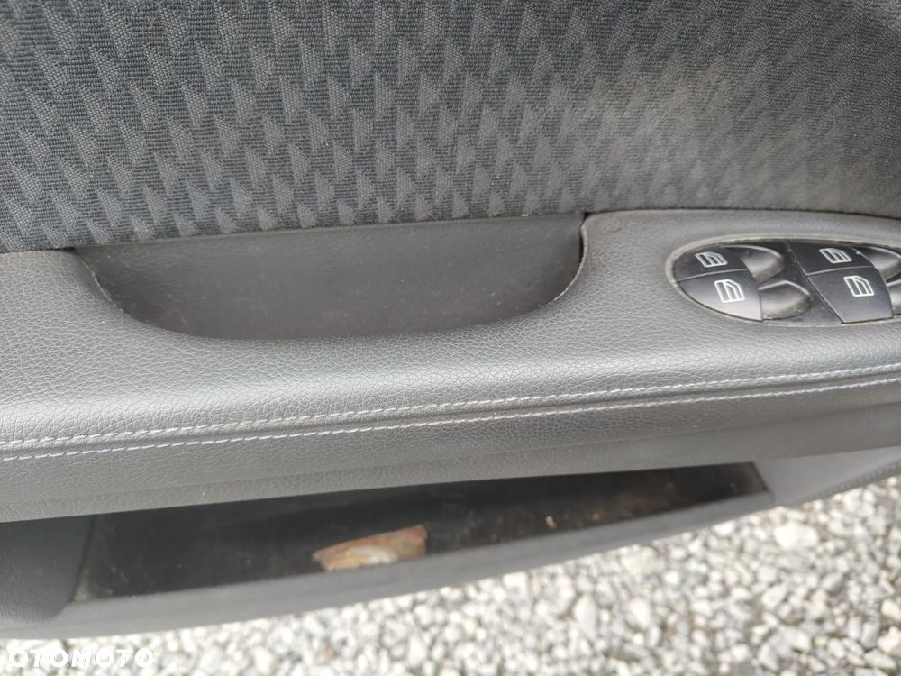 MERCEDES W211 BOCZEK Tapicerka Lewy Przód Eu Kierowcy Elegance Materiał Ideał - 4