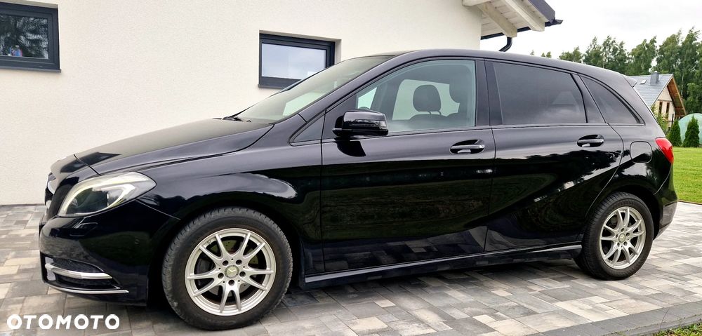 Mercedes-Benz Klasa B 180 BlueEFFICIENCY Edition Style - 3