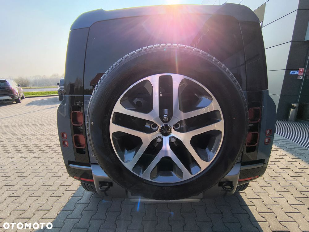 Land Rover Defender 3.0 D200 mHEV - 9