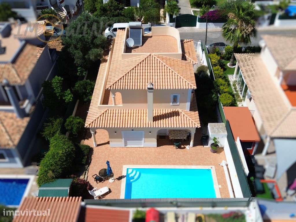 Moradia com piscina e jardim em Carvoeiro - Grande imagem: 2/42