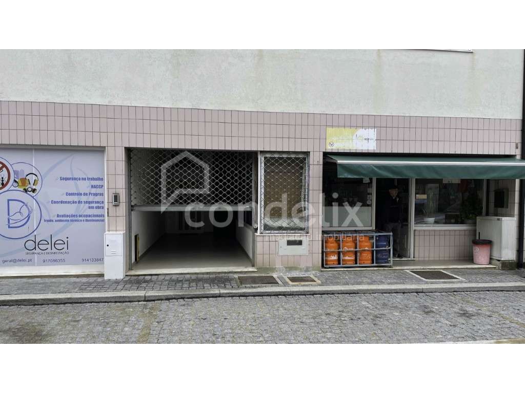 Loja para venda, no centro de Borba de Godim Felgueiras - Grande imagem: 2/10