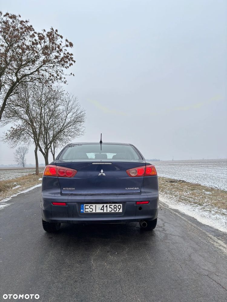 Mitsubishi Lancer 1.8 Invite - 4
