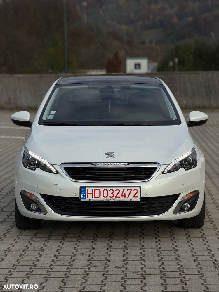 Peugeot 308 1.2 L PureTech Turbo Allure - 2