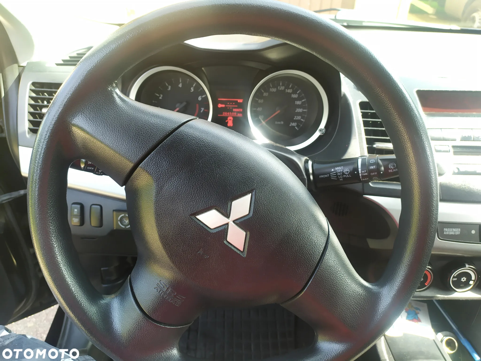 Mitsubishi Lancer 1.6 Inform - 13