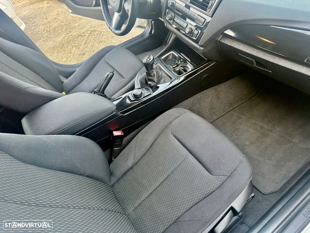 BMW 116 d Pack M - 21