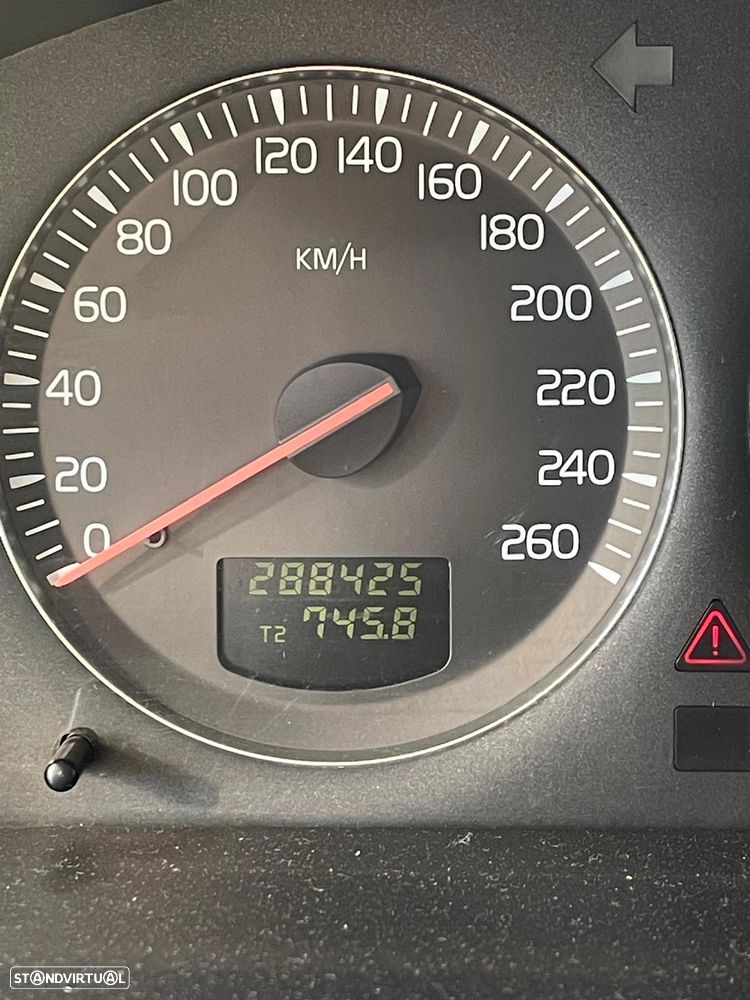 Volvo XC 90 2.4 D5 5L Nivel 2 Auto. - 6