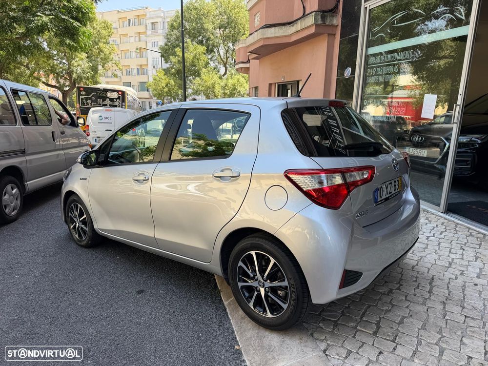Toyota Yaris 1.5 HSD Comfort +P.Style+P.Techno - 6