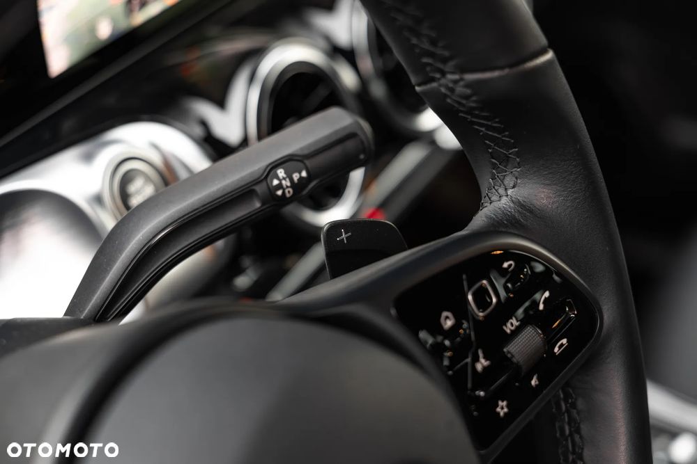 Mercedes-Benz GLB 200 Style 7G-DCT - 30