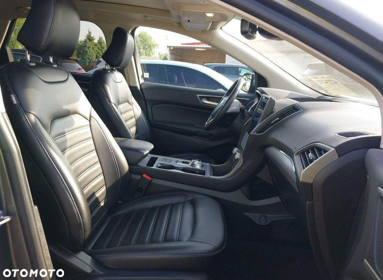 Ford Edge - 8