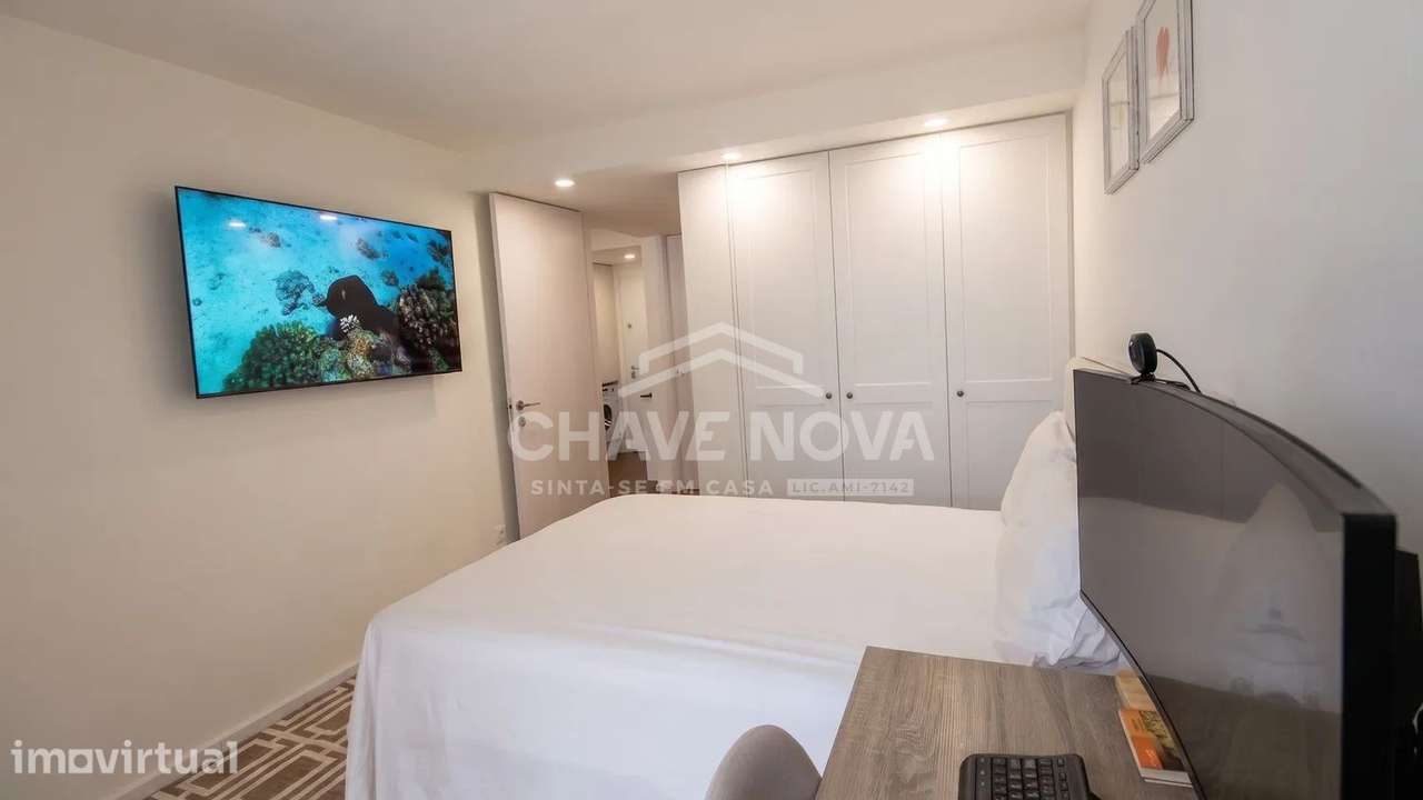 Apartamento T2 c/ Terraço em Santa Marinha (Candal) - Grande imagem: 3/33