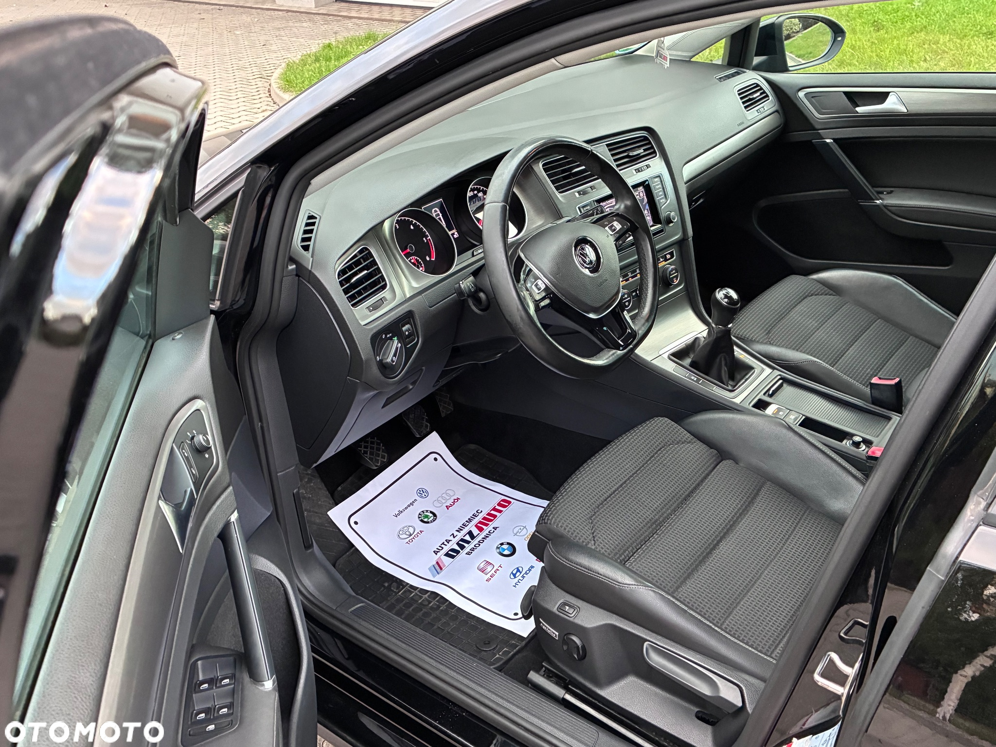 Volkswagen Golf 1.6 TDI BlueMotion Technology Trendline - 6