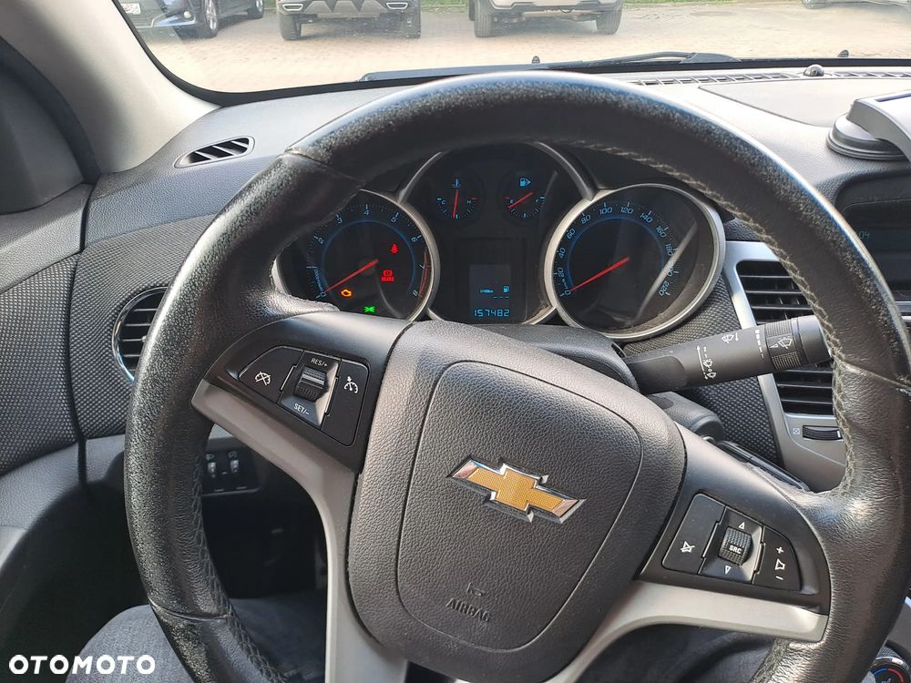 Chevrolet Cruze 1.6 - 2
