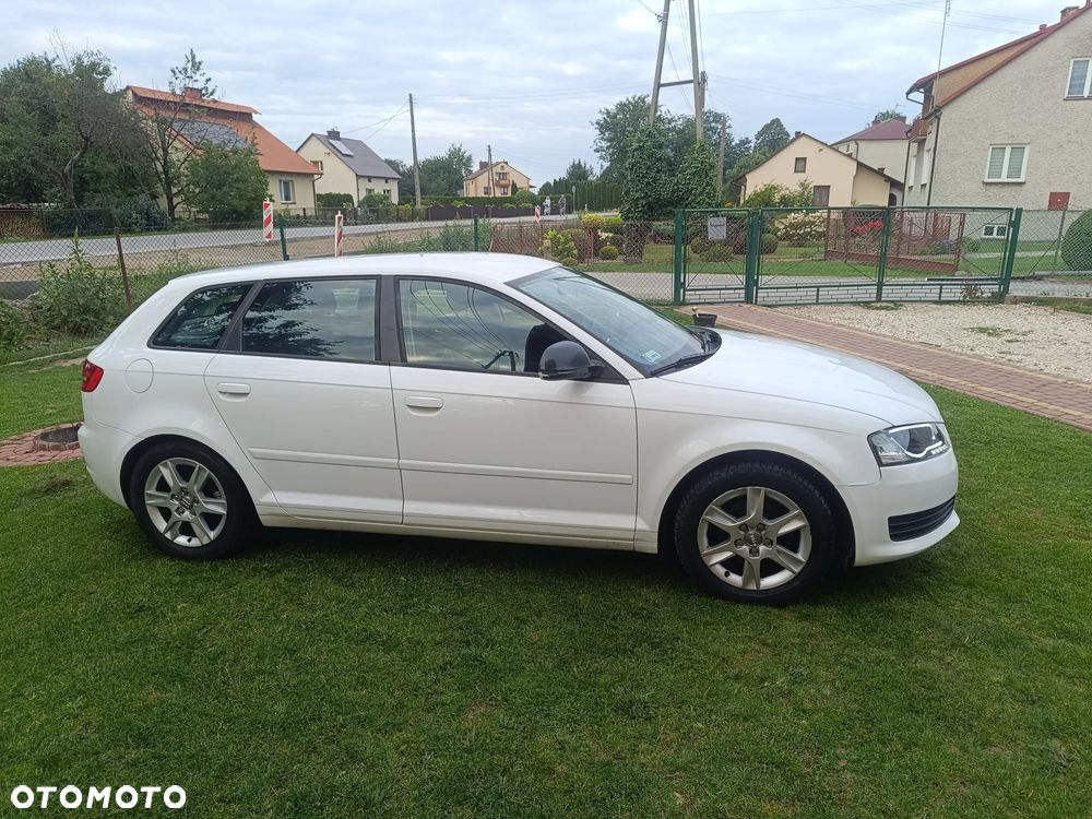 Audi A3 Sportback - 9
