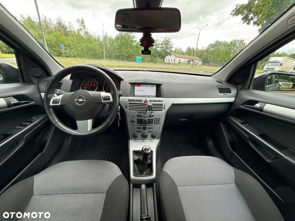Opel Astra 1.6 NAVI - 14