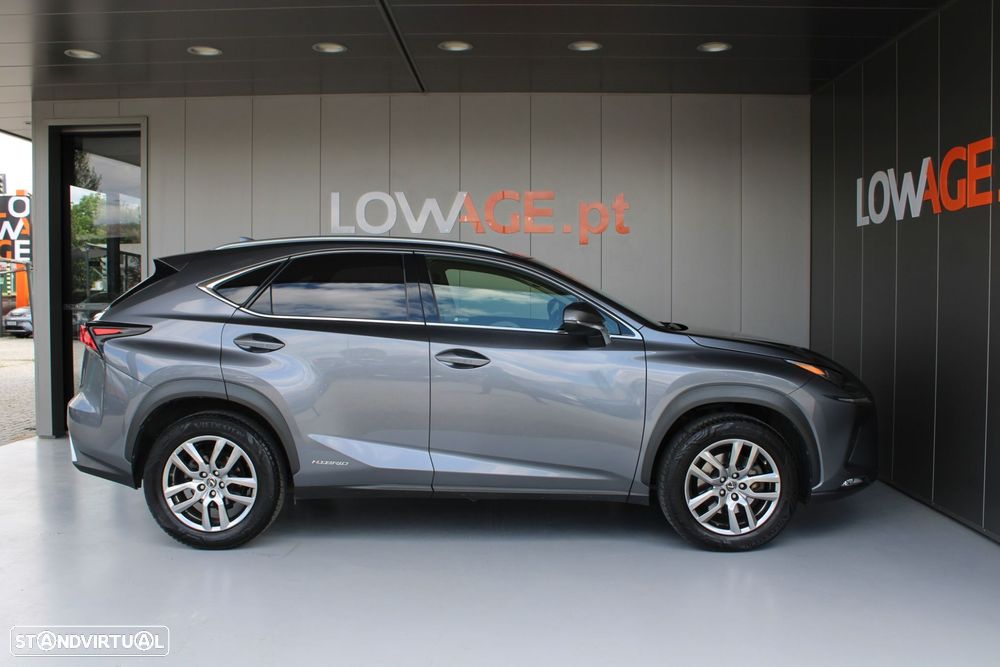Lexus NX 300h Executive - 20