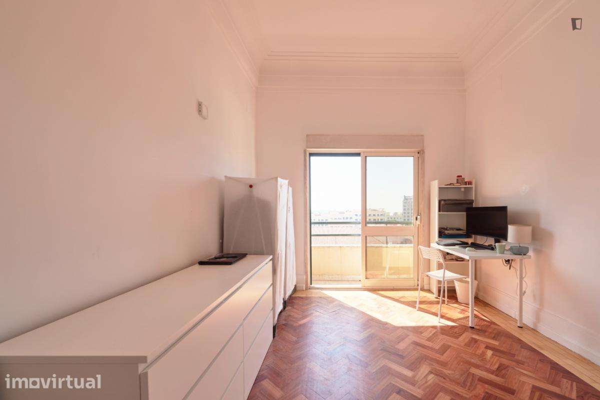 Quarto - localizado em Marquês de Pombal Lisbon - Grande imagem: 3/12