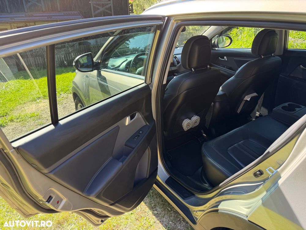 Kia Sportage 2.0 DSL HP 6MT 4x4 Style - 12