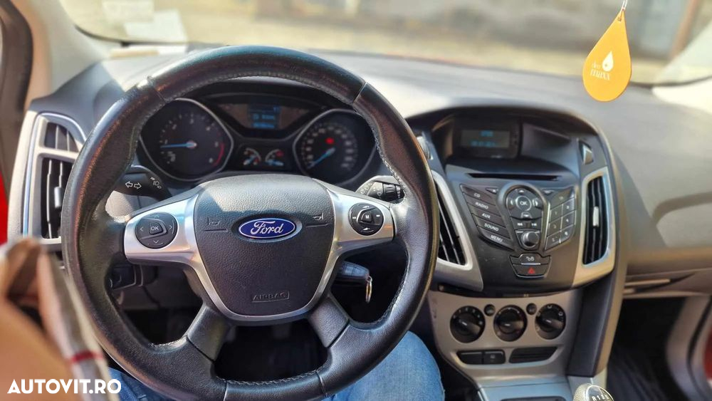 Ford Focus - 10
