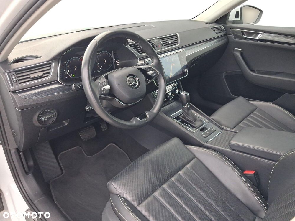 Skoda Superb 2.0 TDI SCR Style DSG - 11