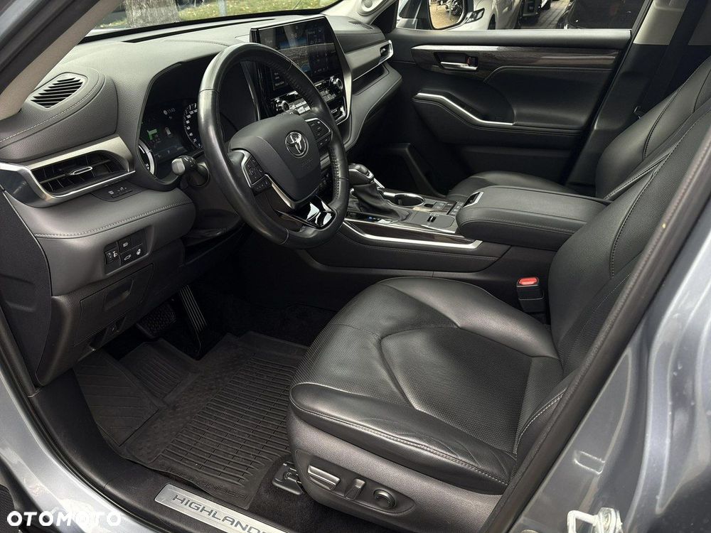 Toyota Highlander - 10