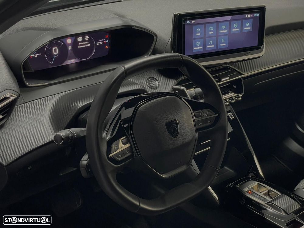 Peugeot 2008 1.2 PureTech Allure EAT8 - 5