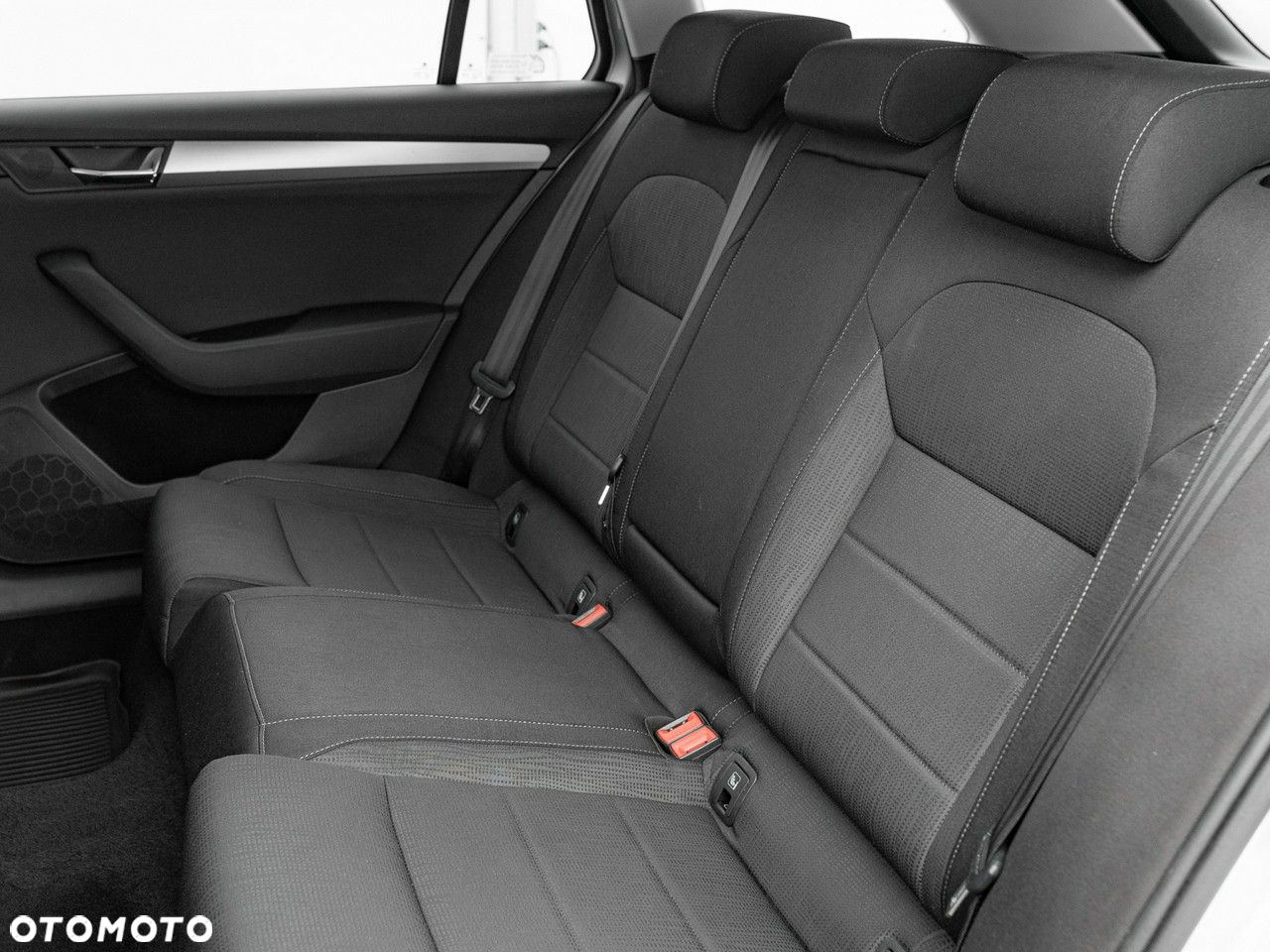 Skoda Superb 1.5 TSI ACT Ambition DSG - 28